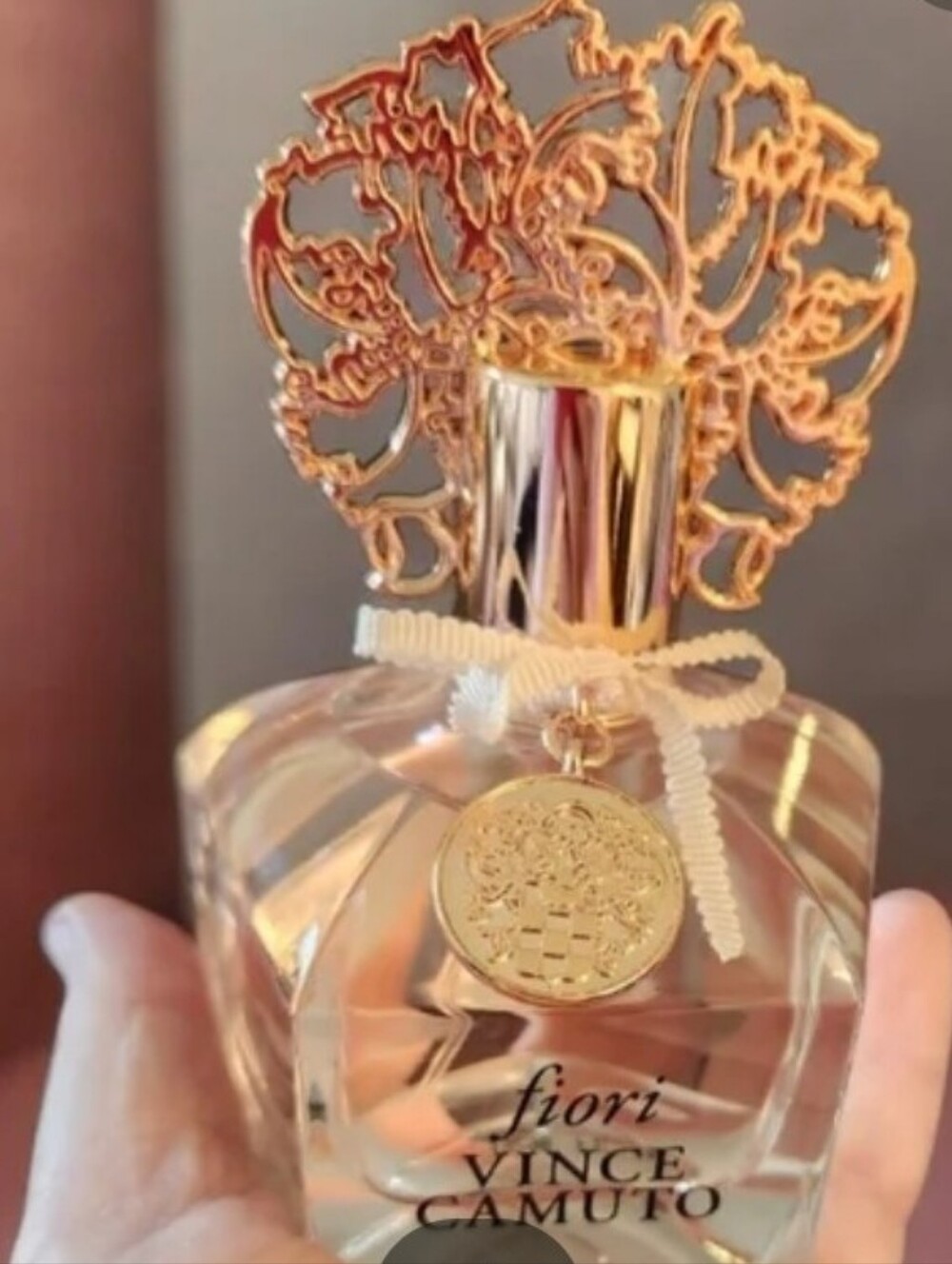 Vince Camuto Metallic Case & Fiori ● NBNB 》 Read Below N SWIPE》 Firm